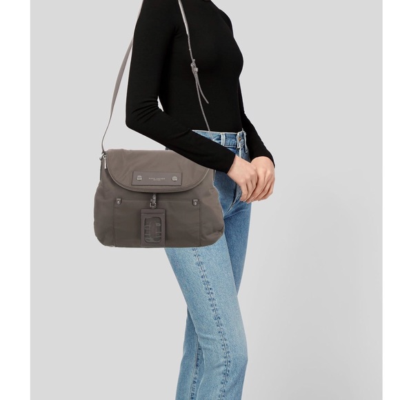 Marc Jacobs Preppy Natasha Crossbody - Picture 8 of 8